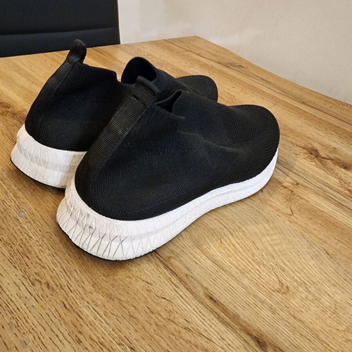 Fashion Shoe sneakers size 45 black and white like new