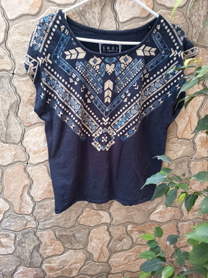 Emoi by Emonite Blue T-shirt size L like new