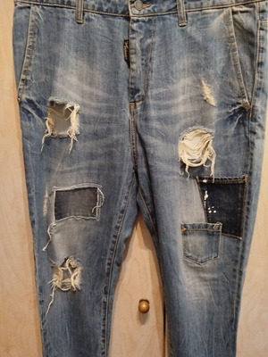 Vagrancy blue rip jeans like new, size M