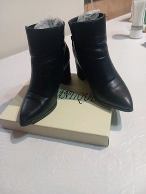 Women's black leather ankle boots