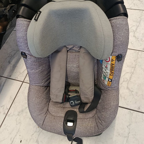 Car seat for baby used, fully functional