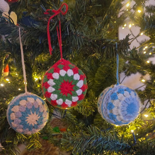 Handmade knitted Christmas decoration new