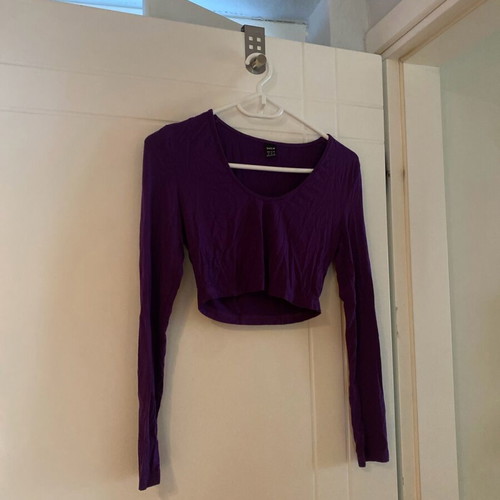 Purple V neck top Shein like new, size M