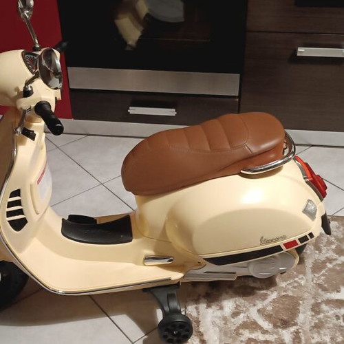 Vespa electric children's motorcycle like new