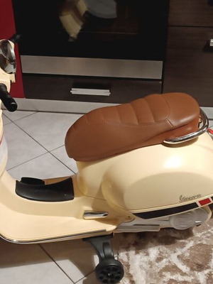 Vespa electric children's motorcycle like new