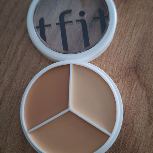 T Fit Concealer Palette new in Neutral shade