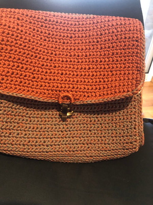 Knitted shoulder bag handmade new with leather strap