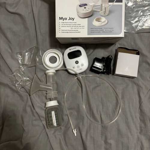 Ameda hospital breast pump like new with two flanges