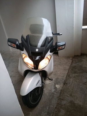 Suzuki AN 650 Burgman σκούτερ μεταχειρισμένο, άσπρο, ABS
