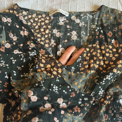 Pull & Bear Patchwork Floral Crop Top Long Sleeve V Neck Size Small