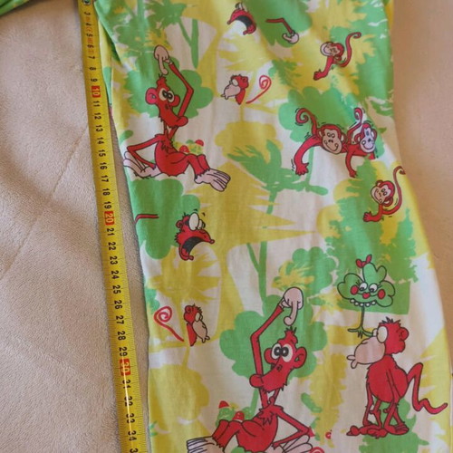 Vamp women's pajamas size M, cotton, like new, capri set