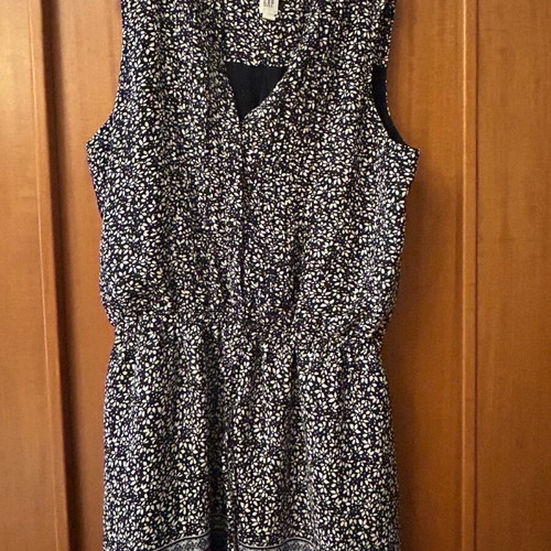 Gap dress medium like new, blue with elastic waist