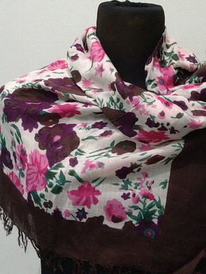 Cotton scarf with colorful patterns