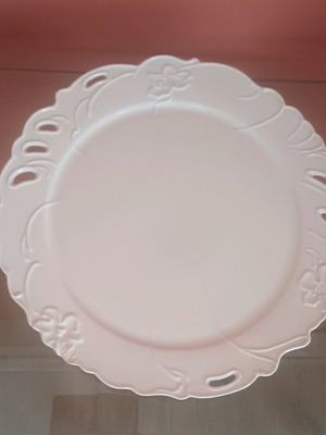 Cake stand white base used, with small chip