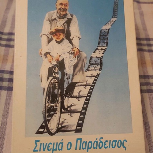 Cinema Paradiso VHS used, social genre