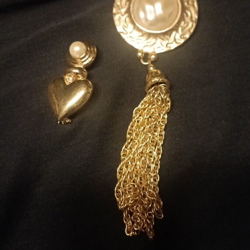 Vintage gold-tone pins new