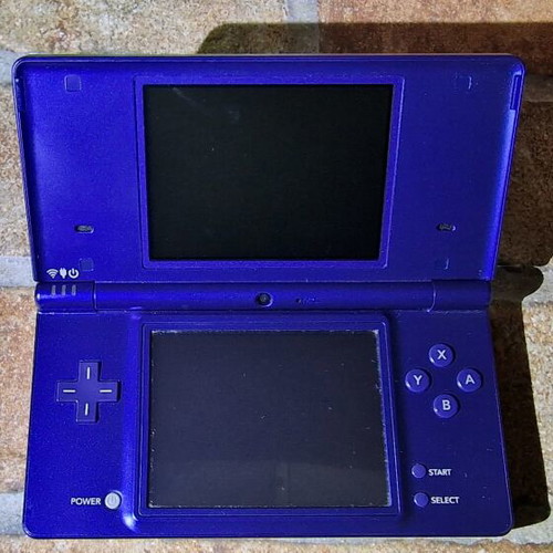 Nintendo DSi blue matte like new with case and papers
