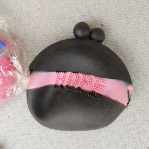 Set of 3 wallets and 3 pairs of new kids' glasses, pink and green