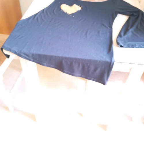 Dress with one sleeve and one shoulder exposed used, size L, black and gold