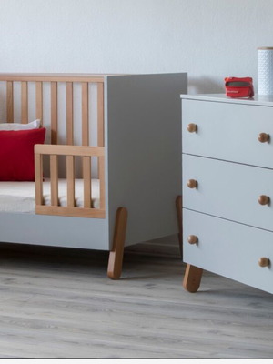 Santa Bebe baby-preteen bed with Greco Strom mattress and dresser like new