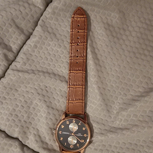 Thebez Quartz T881 wristwatch like new with brown leather strap