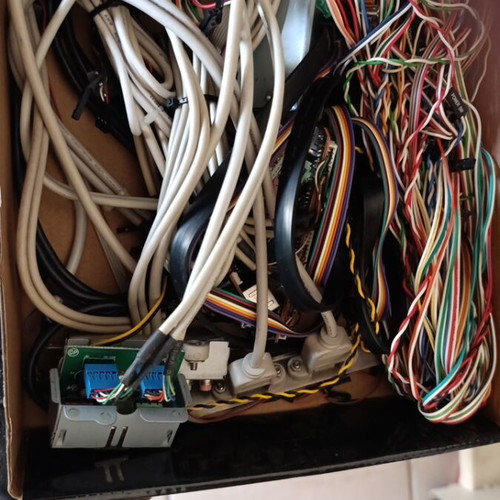Computer and USB cables used, various types