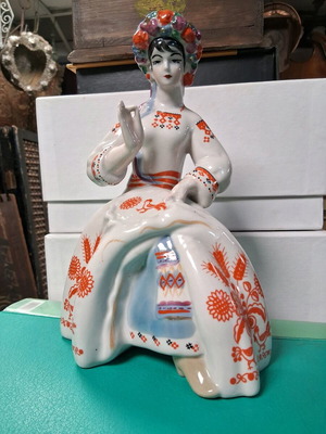 Porcelain statue of Soviet Union used
