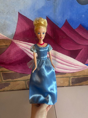 Barbie Disney Princess Cinderella Collectible Doll by Mattel