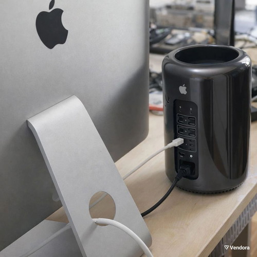 Apple Mac Pro (Late 2013) desktop computer, like new