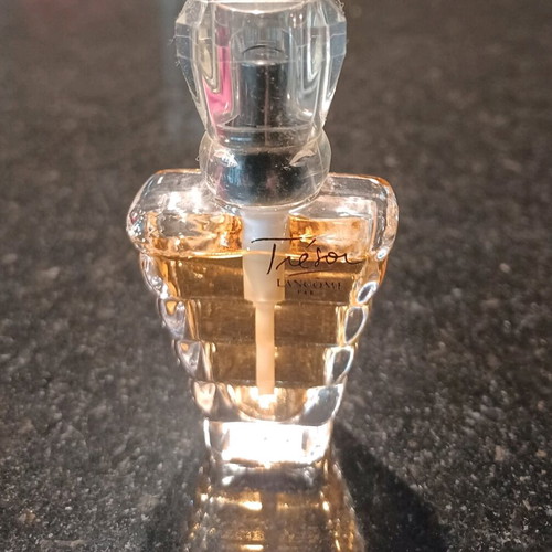 Lancome Tresor miniature perfume like new, 5ml