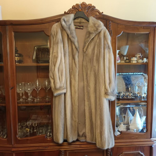 Hountala mink fur coat like new, authentic