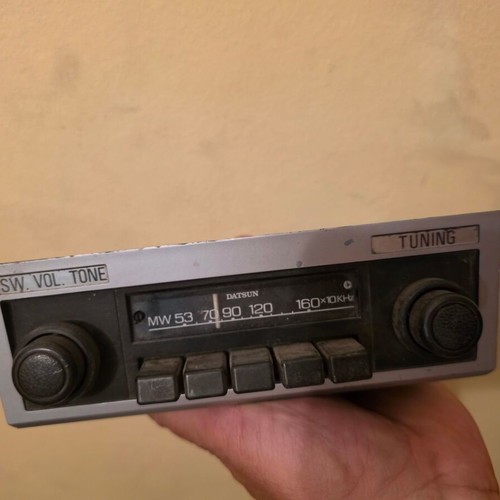 Datsun RN-164H vintage car radio