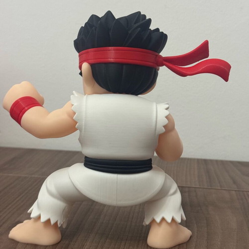 Ruy Street Fighter figure like new, 18 cm