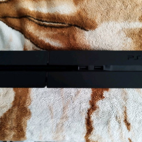PlayStation 3 slim and PlayStation 4 consoles for repair or parts used