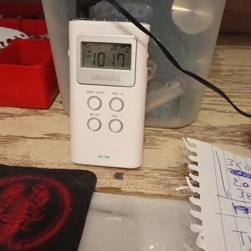 Stereo pocket radio like new in excellent condition