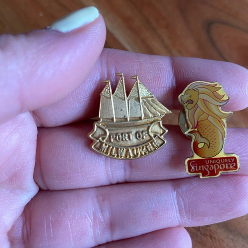 Συλλεκτικά pins μεταχειρισμένα, παλιά αναμνηστικά καρφίτσες