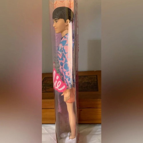 Mattel Barbie Doll Fashionistas Ken 219 Tropical Vibes with Hawaiian Shirt and Shorts