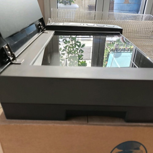 Scanner Plustek Optibook 3800 σαν καινούργιο, χωρίς CD εγκατάστασης