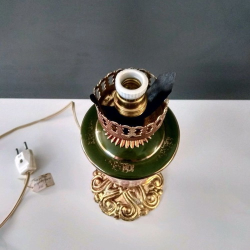 Lamp used with brass base