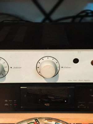 Unison Research Unico Primo hybrid integrated amplifier