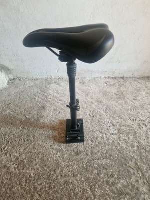 Saddle seat for electric scooter like new, fits Xiaomi M365 models