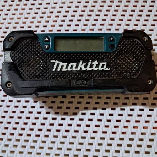 Makita MR052 cordless radio 12V max CXT