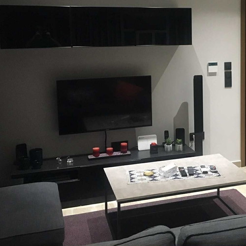 Living room set TV BESTA, DOKKEDAL coffee table, KIVIK chaise lounge like new