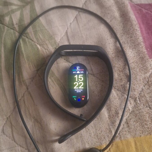 Xiaomi Smartband 7 like new, black with 1.62-inch AMOLED display