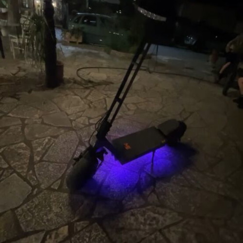 Kukirin G4 electric scooter like new with hydraulic brakes