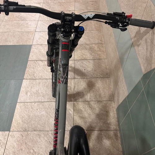 Nukeproof Dissent 2021 downhill bike like new, size XL, 27.5" wheels