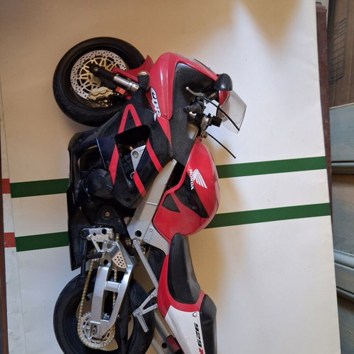 Honda CBR 929RR Fireblade collectible model like new, large scale