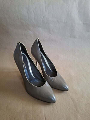 Gianvito Rossi leather pumps used, size 40, khaki