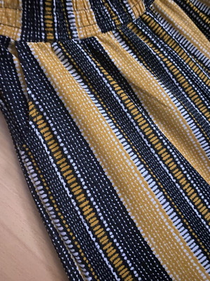 Patterned pants new, size L, multicolor
