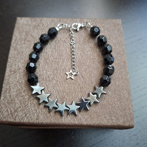 Bracelet with stainless steel stars and black acrylic beads